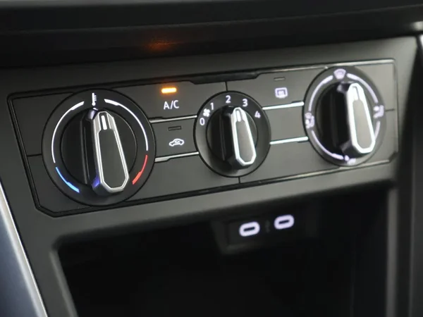 Volkswagen Polo (2024) — foto 15 van 23