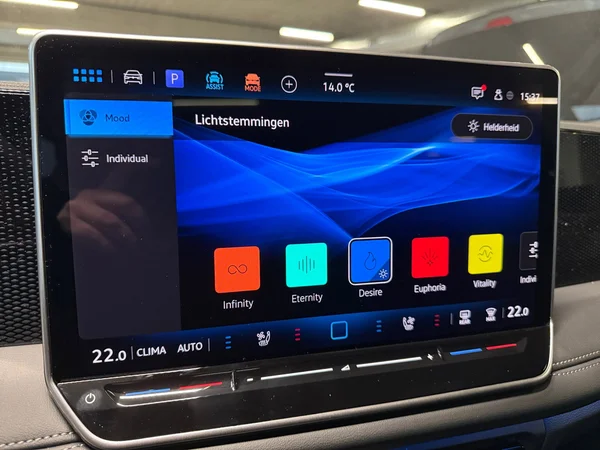 VOLKSWAGEN Tiguan (2026) — foto 20 van 21