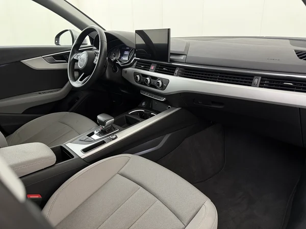 AUDI A4 (2021) — foto 3 van 28