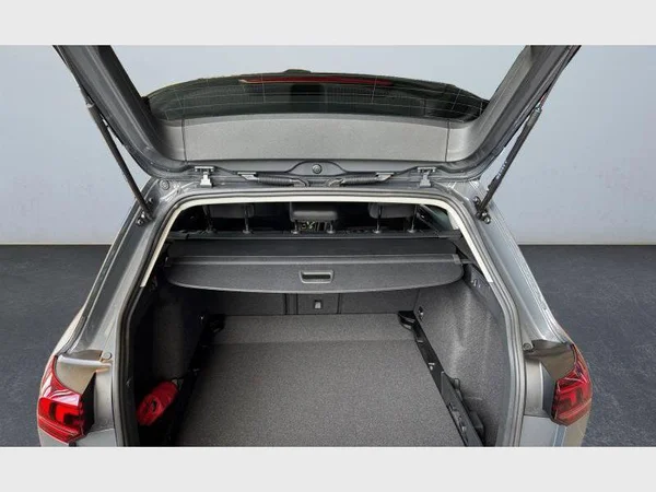 VOLKSWAGEN Golf VII SW (2026) — foto 19 van 21