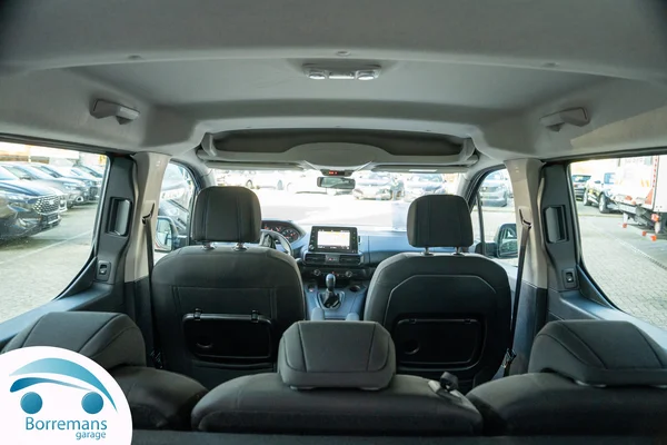 Peugeot RIFTER (2020) — foto 12 van 37