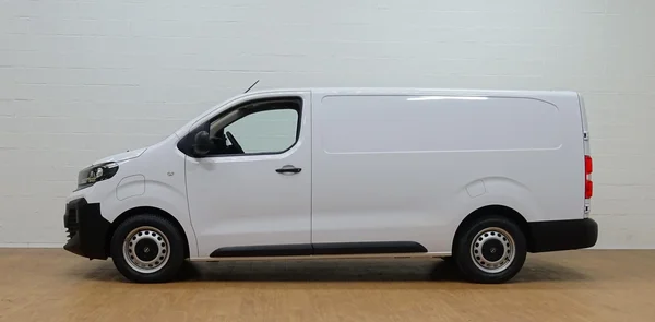 Opel Vivaro (2024) — foto 29 van 33