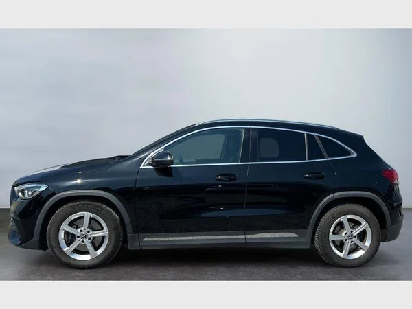 Mercedes-Benz GLA 180 (2022) — foto 27 van 29