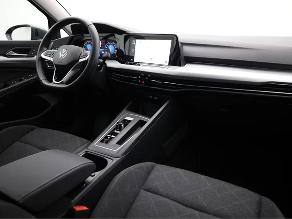 VOLKSWAGEN Golf VIII (2024) — foto 13 van 19