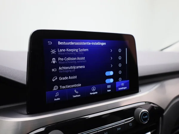 Ford Kuga (2022) — foto 19 van 39