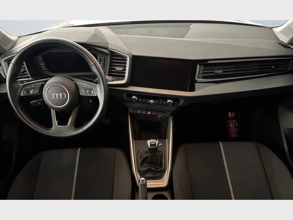 Audi A1 Sportback (2023) — foto 12 van 24