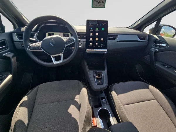 RENAULT Captur (2025) — foto 2 van 24