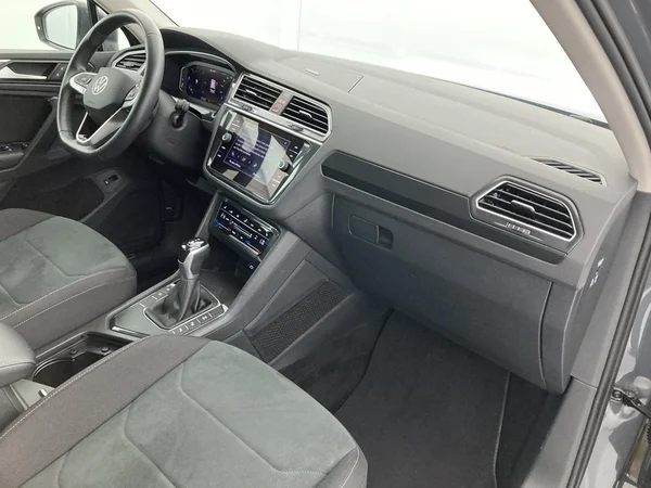 VOLKSWAGEN Tiguan Dsl (2022) — foto 36 van 36
