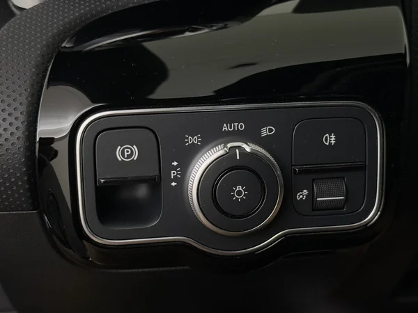 MERCEDES CLA 180 (2022) — foto 20 van 29