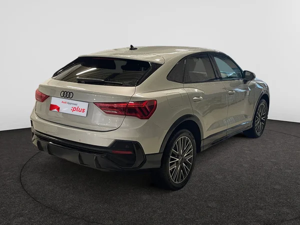 AUDI Q3 Sportback (2023) — foto 8 van 20