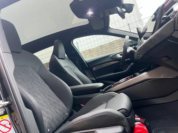 AUDI A5 Avant e-hybrid (PHEV) (2026) — foto 16 van 24