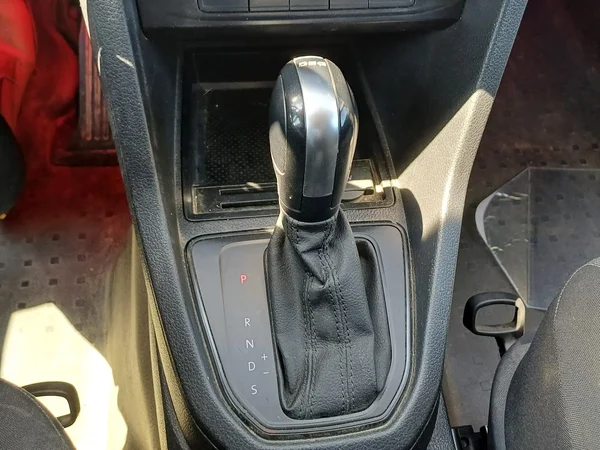 Volkswagen Caddy (2018) — foto 25 van 25