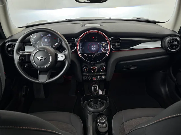 MINI Cooper (2022) — foto 27 van 27