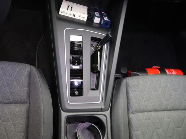 VOLKSWAGEN Golf VIII SW (2026) — foto 11 van 22