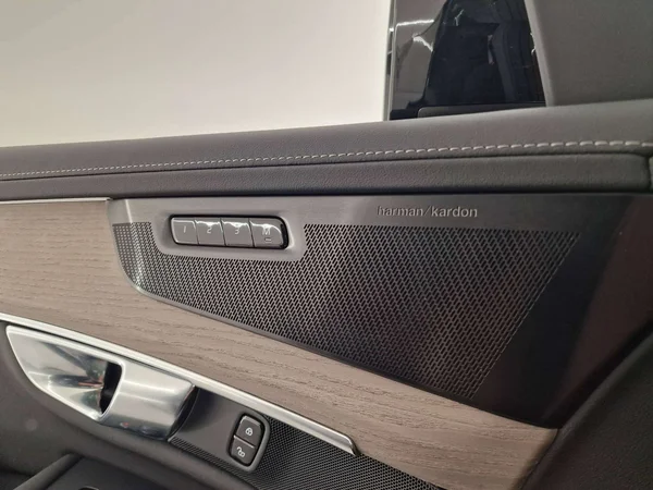 Volvo XC90 (2026) — foto 3 van 17