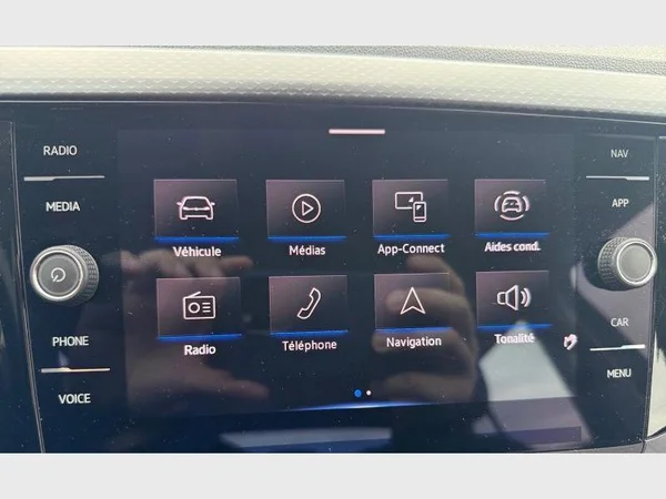 Volkswagen T-Cross (2023) — foto 11 van 22