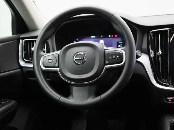 Volvo V60 (2022) — foto 2 van 41