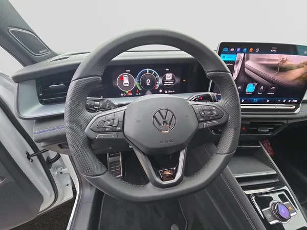 VOLKSWAGEN Tayron (2025) — foto 3 van 23