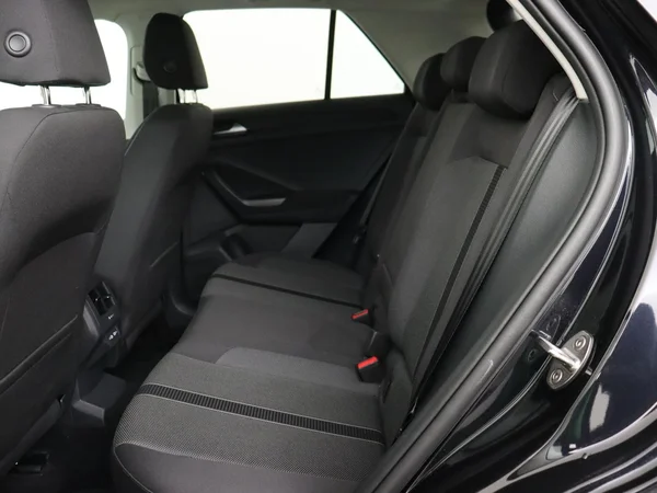 VOLKSWAGEN T-Roc (2025) — foto 2 van 18