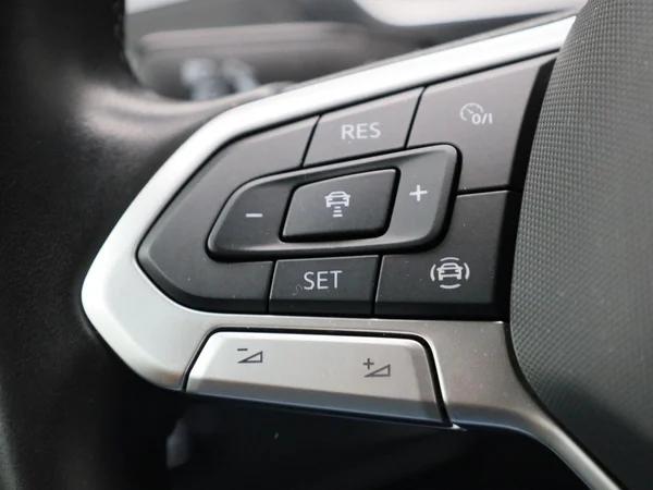 Volkswagen Tiguan (2022) — foto 15 van 39