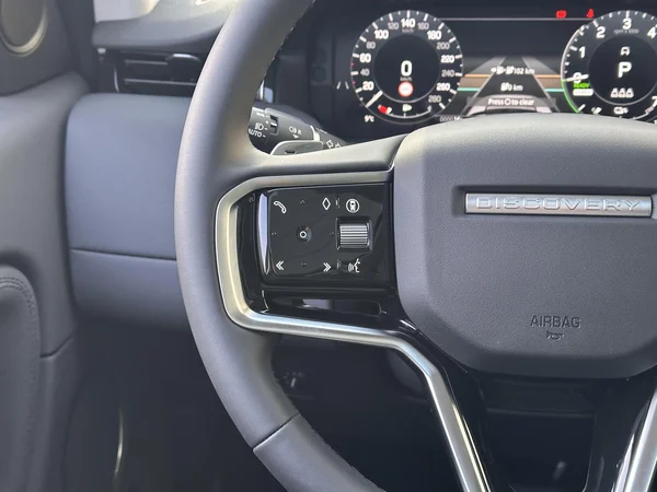 Land Rover Discovery Sport (2026) — foto 6 van 32