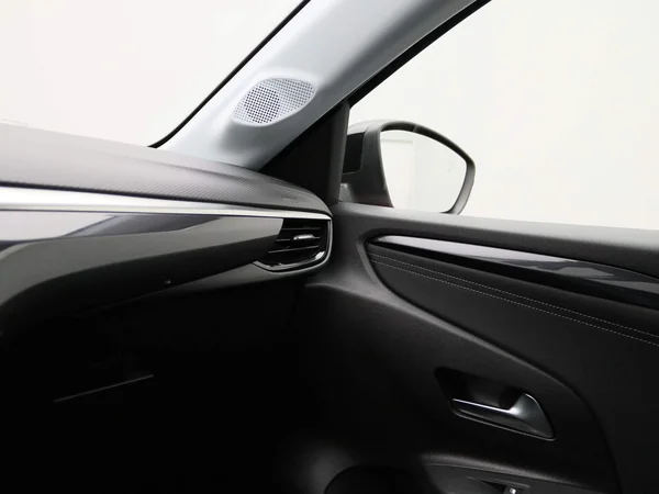 Opel Corsa-e (2022) — foto 20 van 38