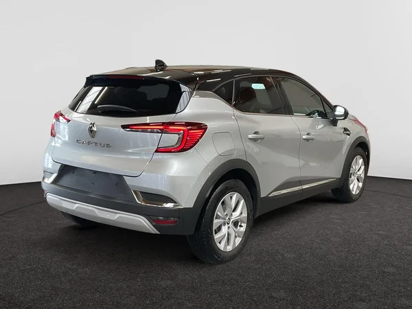 RENAULT Captur (2022) — foto 18 van 22