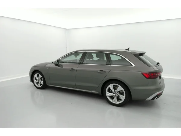AUDI A4 Avant (2024) — foto 33 van 36