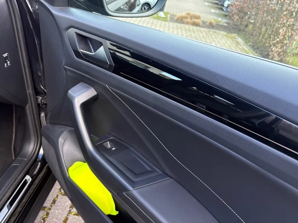 VOLKSWAGEN T-Roc (2025) — foto 9 van 24