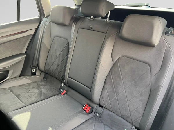 VOLKSWAGEN Golf VIII SW (2024) — foto 8 van 24