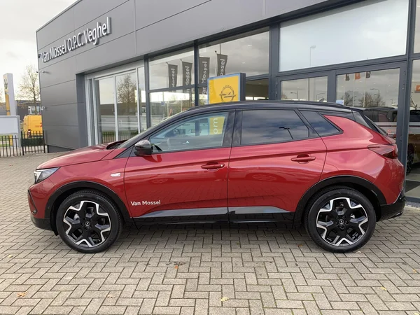 Opel Grandland (2022) — foto 16 van 22