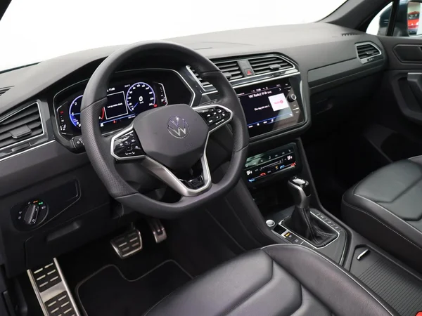 VOLKSWAGEN Tiguan Dsl (2021) — foto 4 van 33