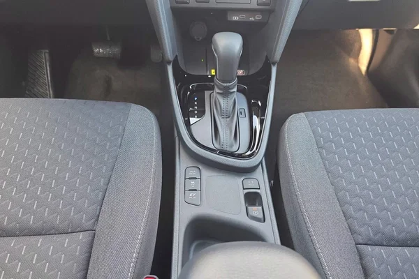 Toyota Yaris Cross Hybrid (HEV) (2026) — foto 9 van 26
