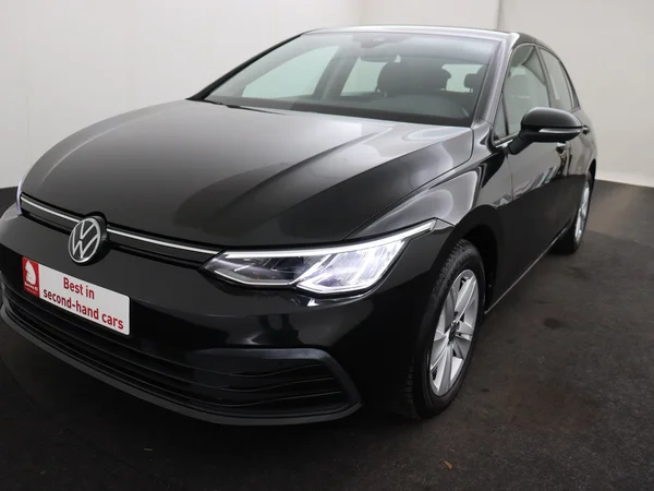 VOLKSWAGEN Golf (2024) — foto 21 van 28