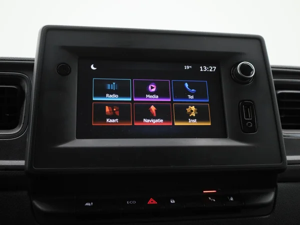 Renault Master (2023) — foto 18 van 40