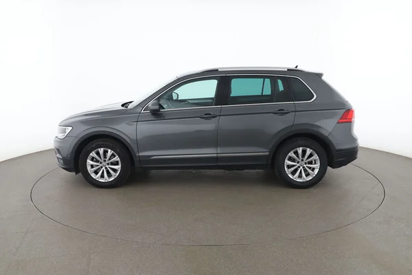 Volkswagen Tiguan (2019) — foto 9 van 16