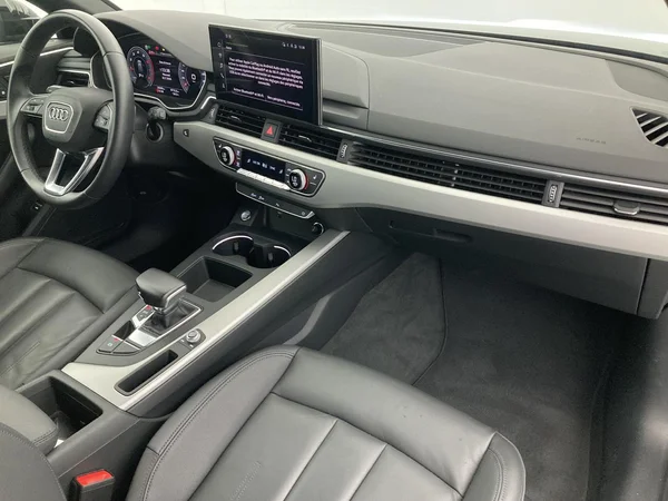 AUDI A4 Avant (2023) — foto 34 van 36
