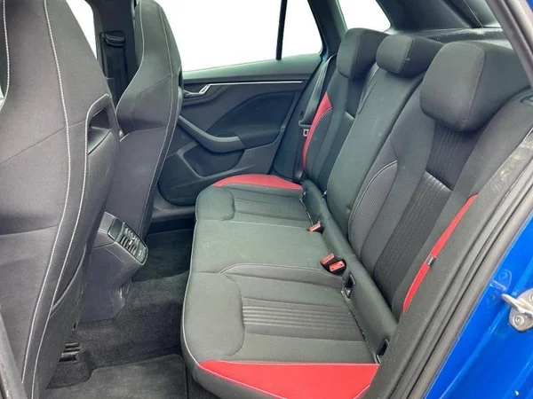 SKODA Kamiq (2021) — foto 5 van 32