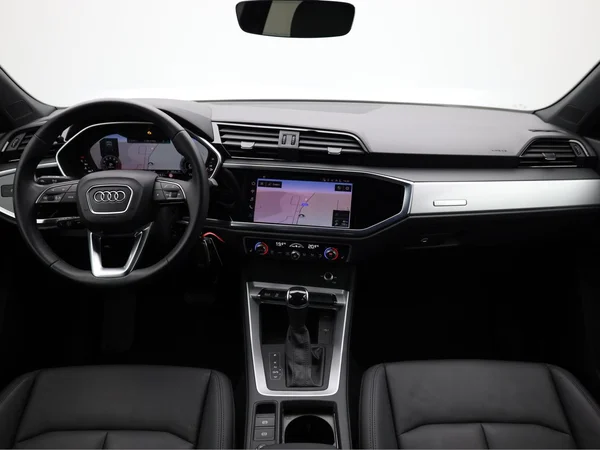 AUDI Q3 Sportback (2021) — foto 22 van 23