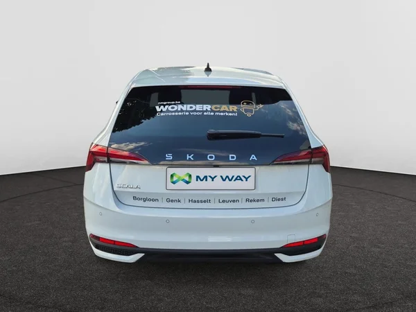 SKODA Scala (2024) — foto 12 van 22