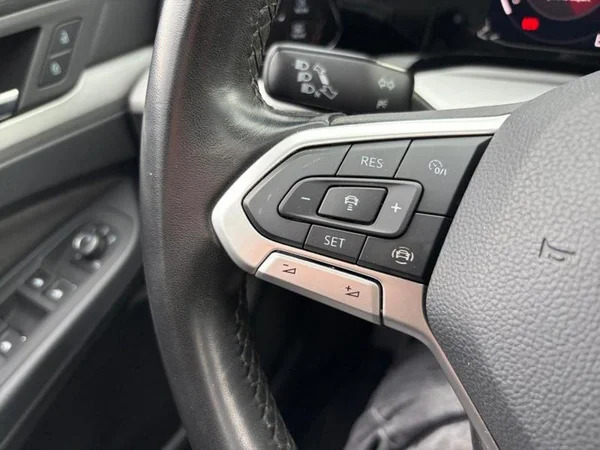VOLKSWAGEN Golf Variant VIII Dsl (2023) — foto 8 van 28