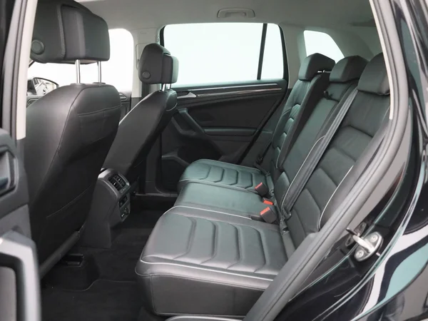 Volkswagen Tiguan (2021) — foto 3 van 41