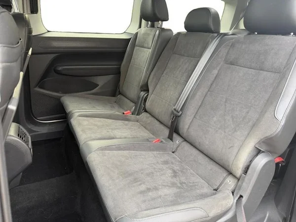 VOLKSWAGEN Caddy Maxi (2025) — foto 3 van 31