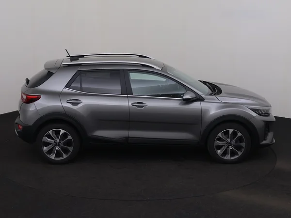 KIA Stonic (2024) — foto 22 van 26