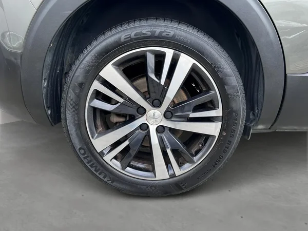 Peugeot 5008 (2020) — foto 19 van 22