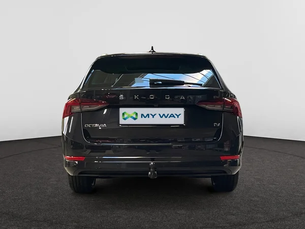SKODA Octavia Combi (2024) — foto 11 van 15