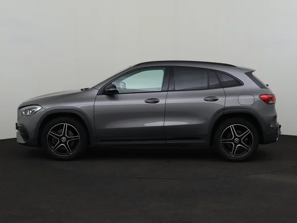 MERCEDES GLA 250 (2022) — foto 12 van 35