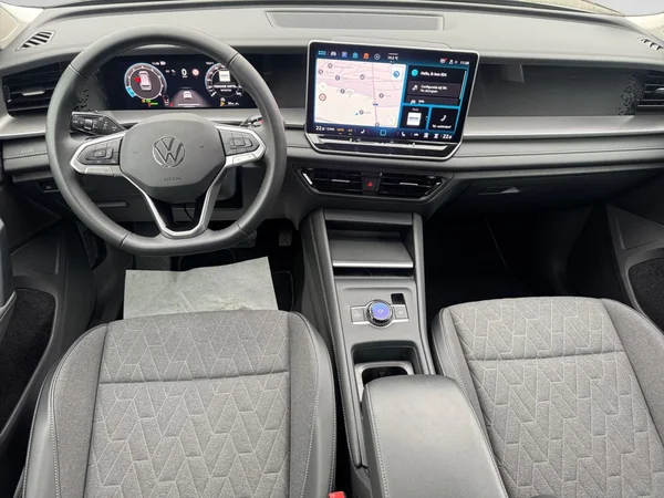 VOLKSWAGEN Tayron (2025) — foto 2 van 24