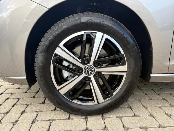 VOLKSWAGEN Caddy Maxi (2026) — foto 15 van 23