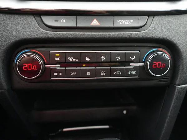 Kia cee'd (2024) — foto 9 van 22